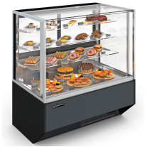 Кондитерська вітрина