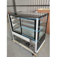 Кондитерская витрина GOODER Cube FC-500SCD 1200х730х1200 мм, стеклянные полки, LED-подсветка, NO FROST, R290, для кафе и магазинов
