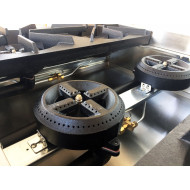 Професійна газова плита GoodFood GP4 на 4 конфорки для ресторанів, кафе та їдалень – висока потужність, надійність та економія газу