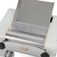 Електрична тісторозкатувальна машина GoodFood NM300WT настільна — компактна тісторозкатка для пельменів, пасти та чебуреків, продуктивність до 80 кг/год