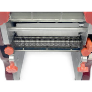 Електрична тісторозкатка-лапшерізка GoodFood NM200M RED 10 мм — для піци, пасти, чебуреків і ресторанного тіста