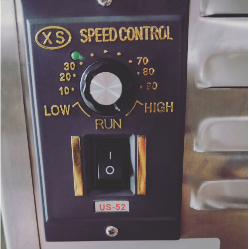 Електричний ковбасний шприц GoodFood SF15VE, вертикальний, 15 л, нержавіюча сталь, 120 Вт, 4 насадки, педаль, для професіоналів