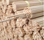 Палички для солодкої вати GoodFood 5×5×400 мм, сосна, 1000 шт — одноразові дерев'яні палички для апарата та кондитерських виробів