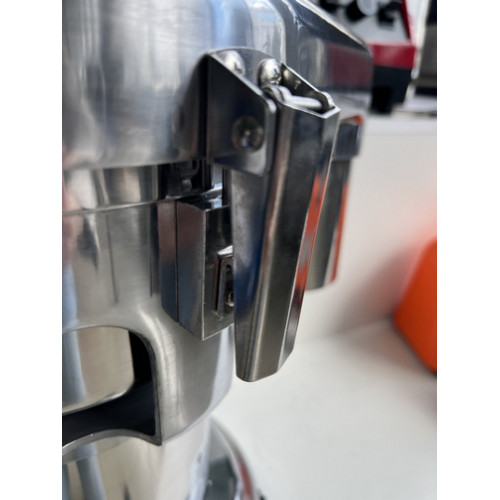 HURAKAN HKN-CFV90 универсальная соковыжималка 2800 об/мин 50 кг/ч отверстие 80×50 сито нерж сталь корпус сплав 320×345×380 мм для фруктов/овощ