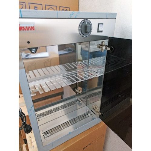 Стерилізатор для ножів Sirman U.V.A. 16W, 15 ножів, таймер 0–120 хв, для лез до 31 см, 220 В, 400×140×620 мм, Італія, 12 міс гарантії