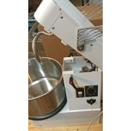 Тістоміс спіральний ROBOT COUPE ITPIZZA M-20-2S 3Ф, 22 л, 17 кг, 56 кг/год, 0,75 кВт, 380 В, Італія, 390×670×735 мм, 12 міс для піцерій