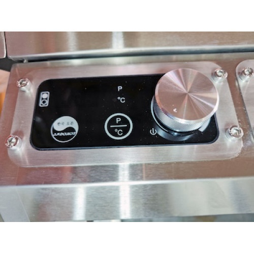 INDOKOR IN3500-4pro індукційна плита 700 серії, 4 конфорки по 3,5 кВт, 380В, сенсорно-механічне керування, 792×740×911 мм, на підставці Корея