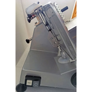 Слайсер AIRHOT SL-220, ніж 220 мм, товщина 0,2–12 мм, габарити 477×392×350 мм, 220 В, гарантія 12 міс, Китай, для нарізки продуктів